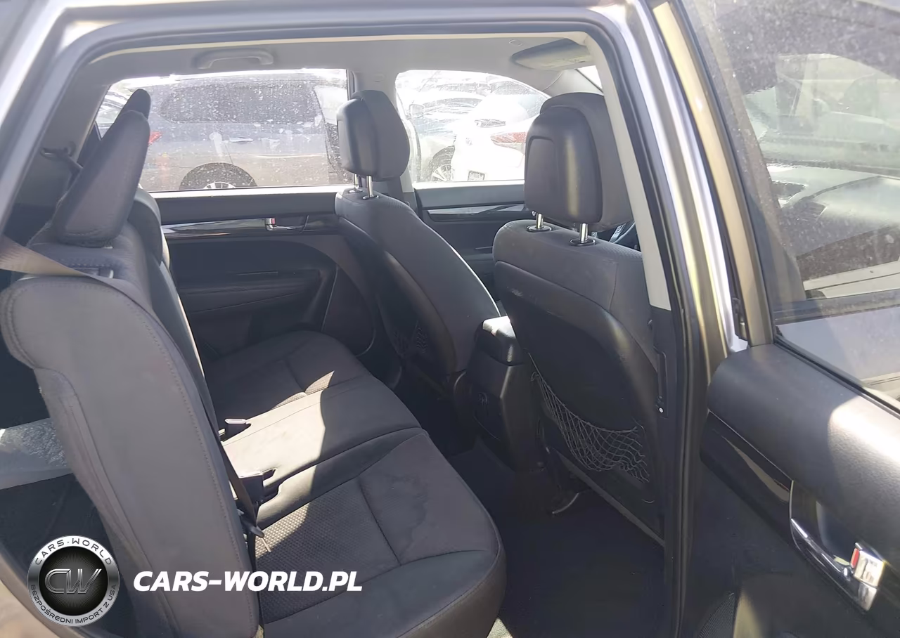 2011 Kia Sorento Lx VIN:5XYKT4A12BG098623 - 8