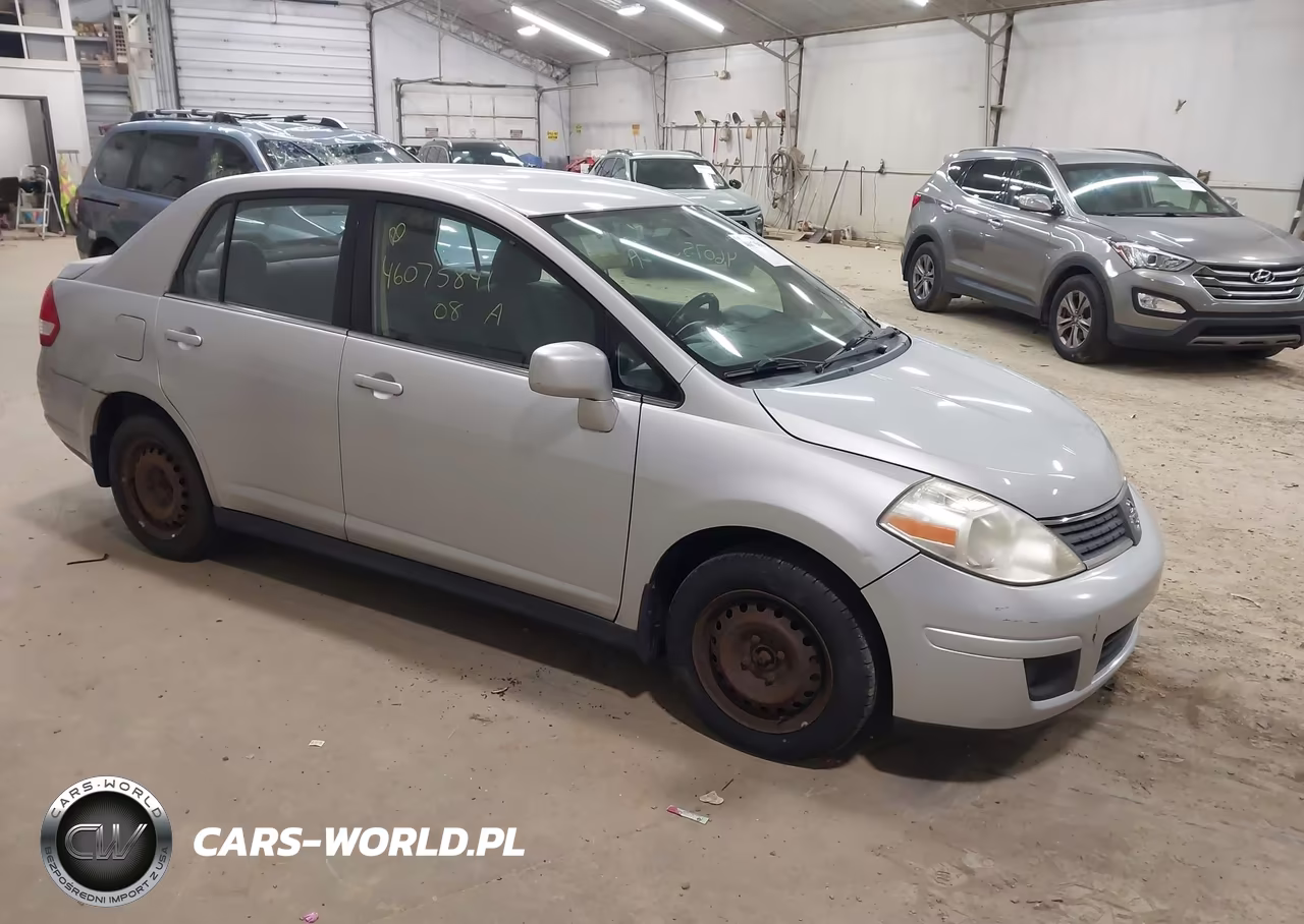 2008 Nissan Versa 1.8S – zdjęcie 1 z 13