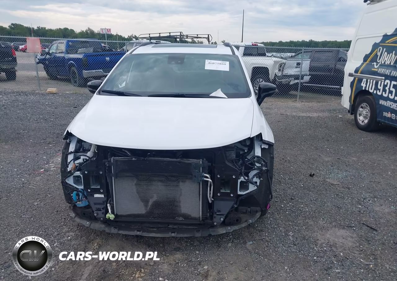 2025 Chrysler Pacifica Limited VIN:2C4RC1GG2SR535217 - 12