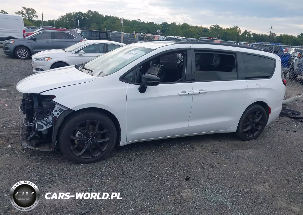 2025 Chrysler Pacifica Limited VIN:2C4RC1GG2SR535217 - 14