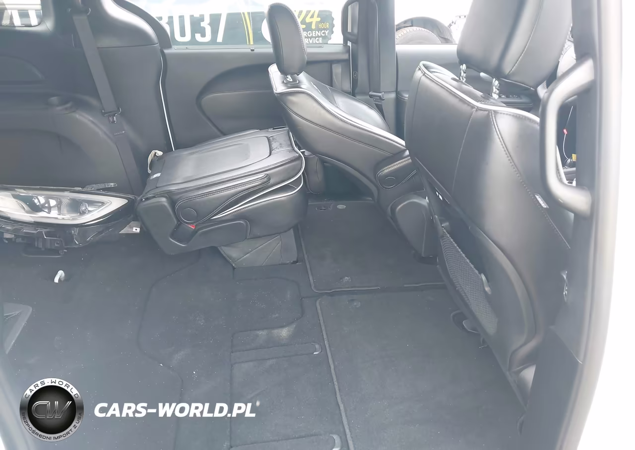 2025 Chrysler Pacifica Limited VIN:2C4RC1GG2SR535217 - 8