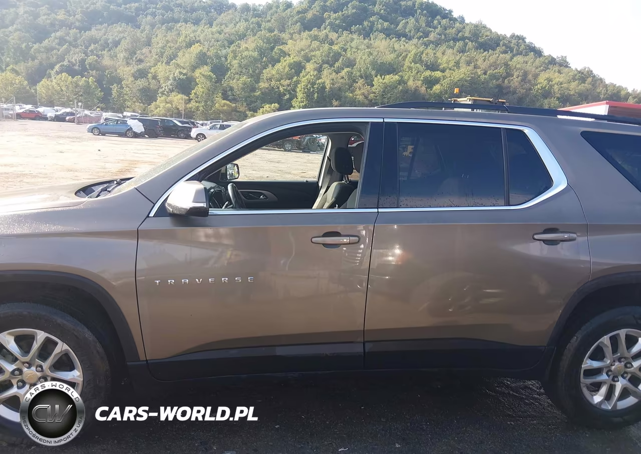 2020 Chevrolet Traverse Awd Lt Cloth VIN:1GNEVGKW7LJ110678 - 14