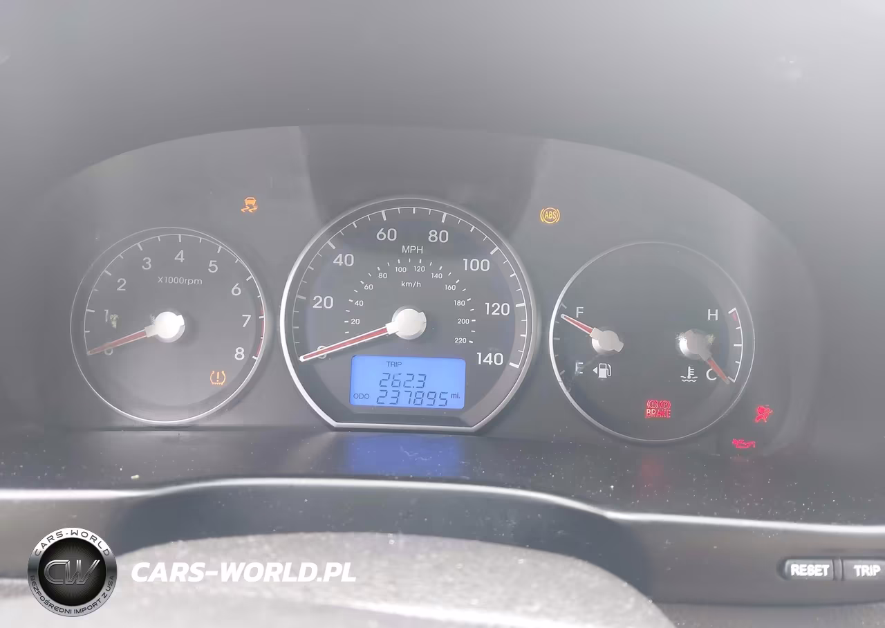 2011 Hyundai Santa Fe Limited V6 VIN:5XYZKDAG9BG026131 - 7