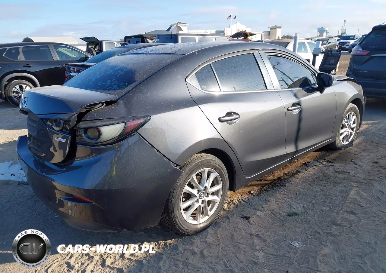 2016 Mazda Mazda3 I Sport VIN:3MZBM1U76GM322415 - 4