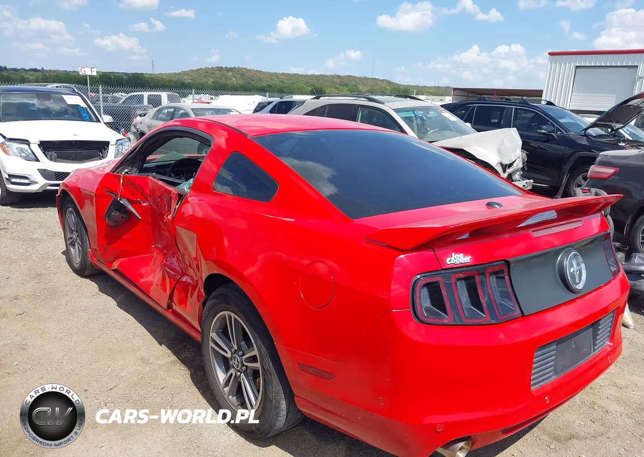 2013 Ford Mustang V6 Premium VIN:1ZVBP8AM5D5205145 - 3
