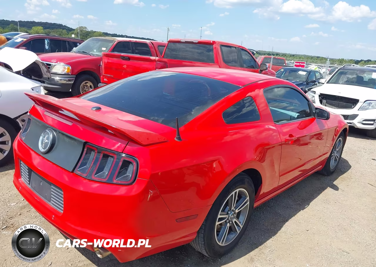 2013 Ford Mustang V6 Premium VIN:1ZVBP8AM5D5205145 - 4