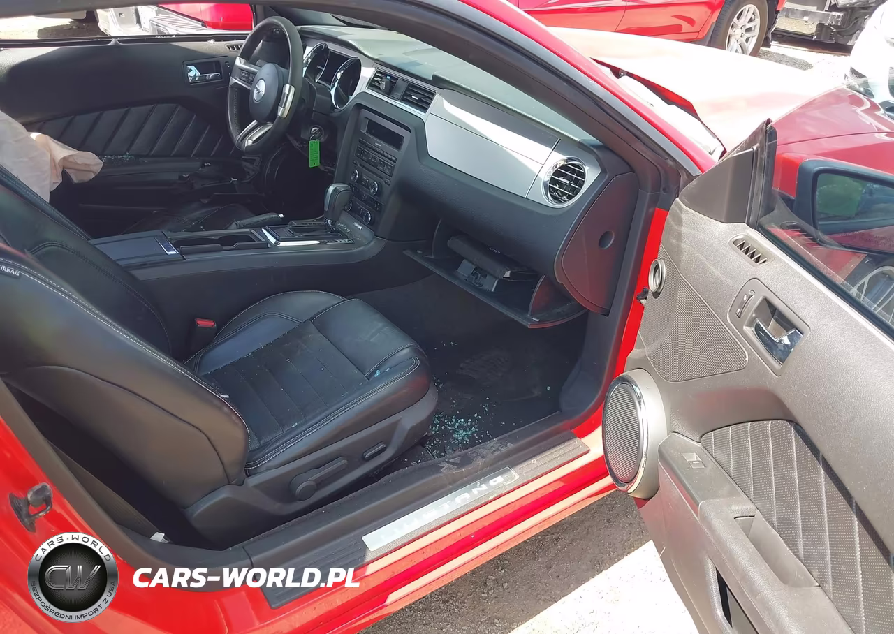2013 Ford Mustang V6 Premium VIN:1ZVBP8AM5D5205145 - 5