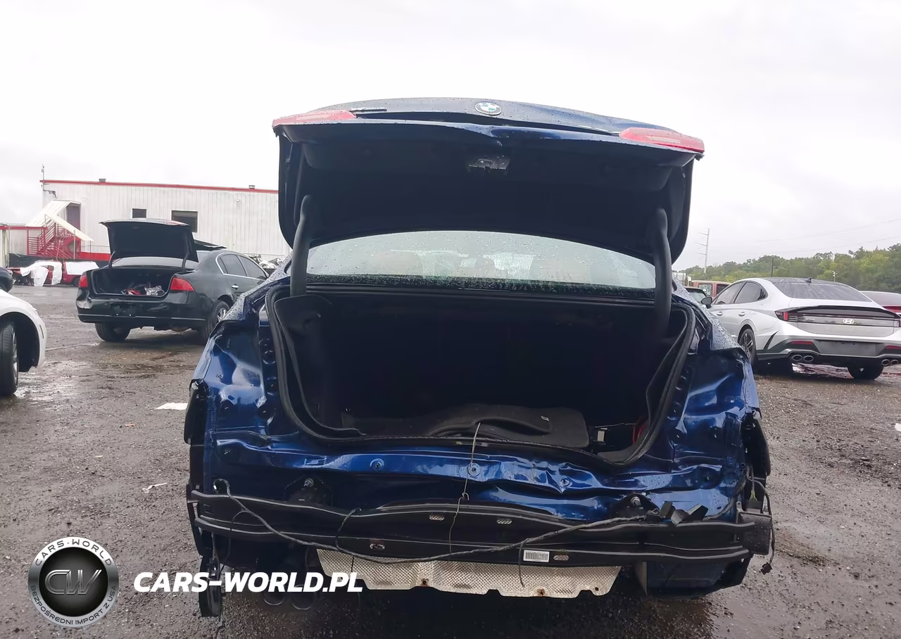 2018 BMW 330I xDrive VIN:WBA8D9C58JA608182 - 17