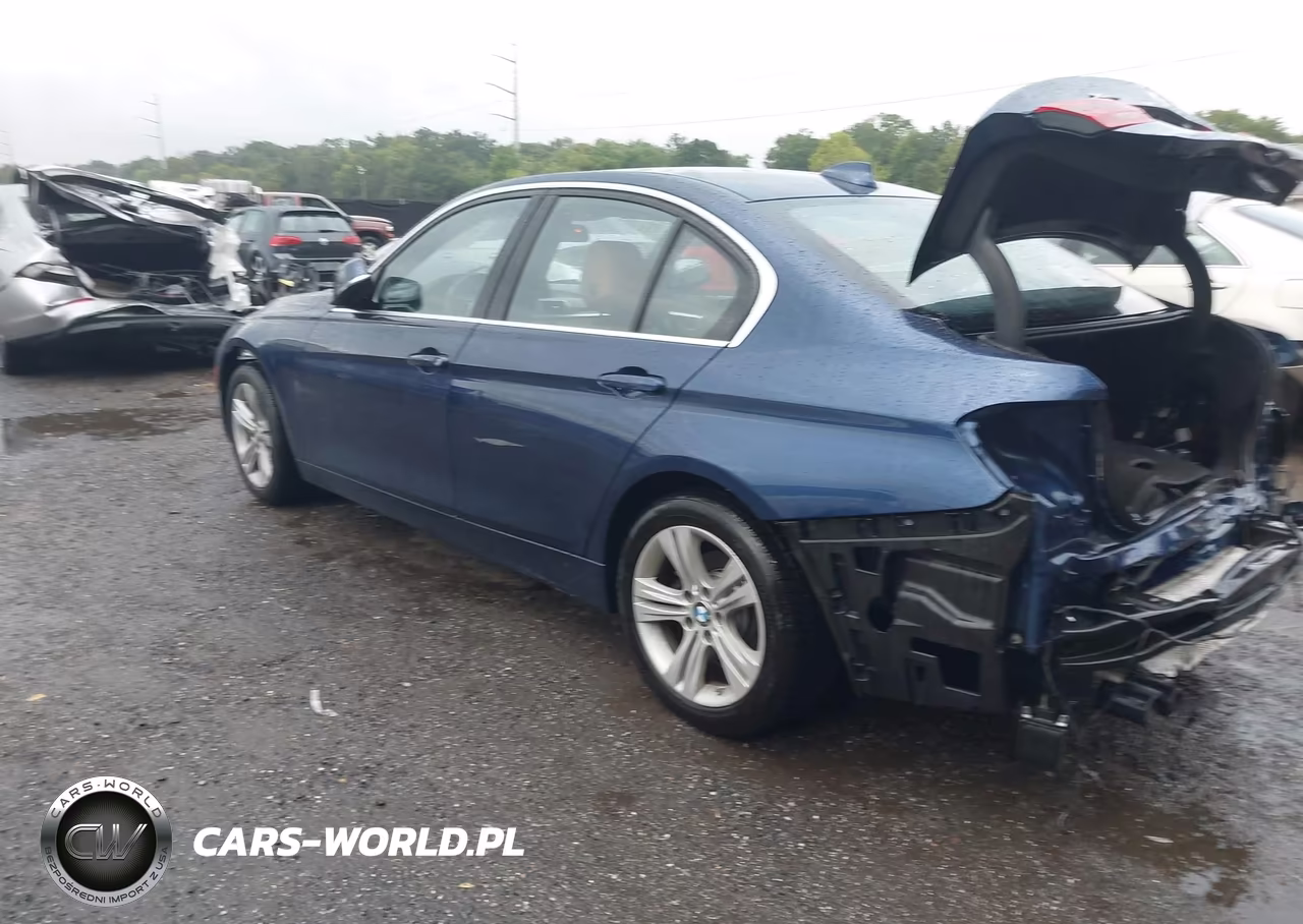 2018 BMW 330I xDrive VIN:WBA8D9C58JA608182 - 3