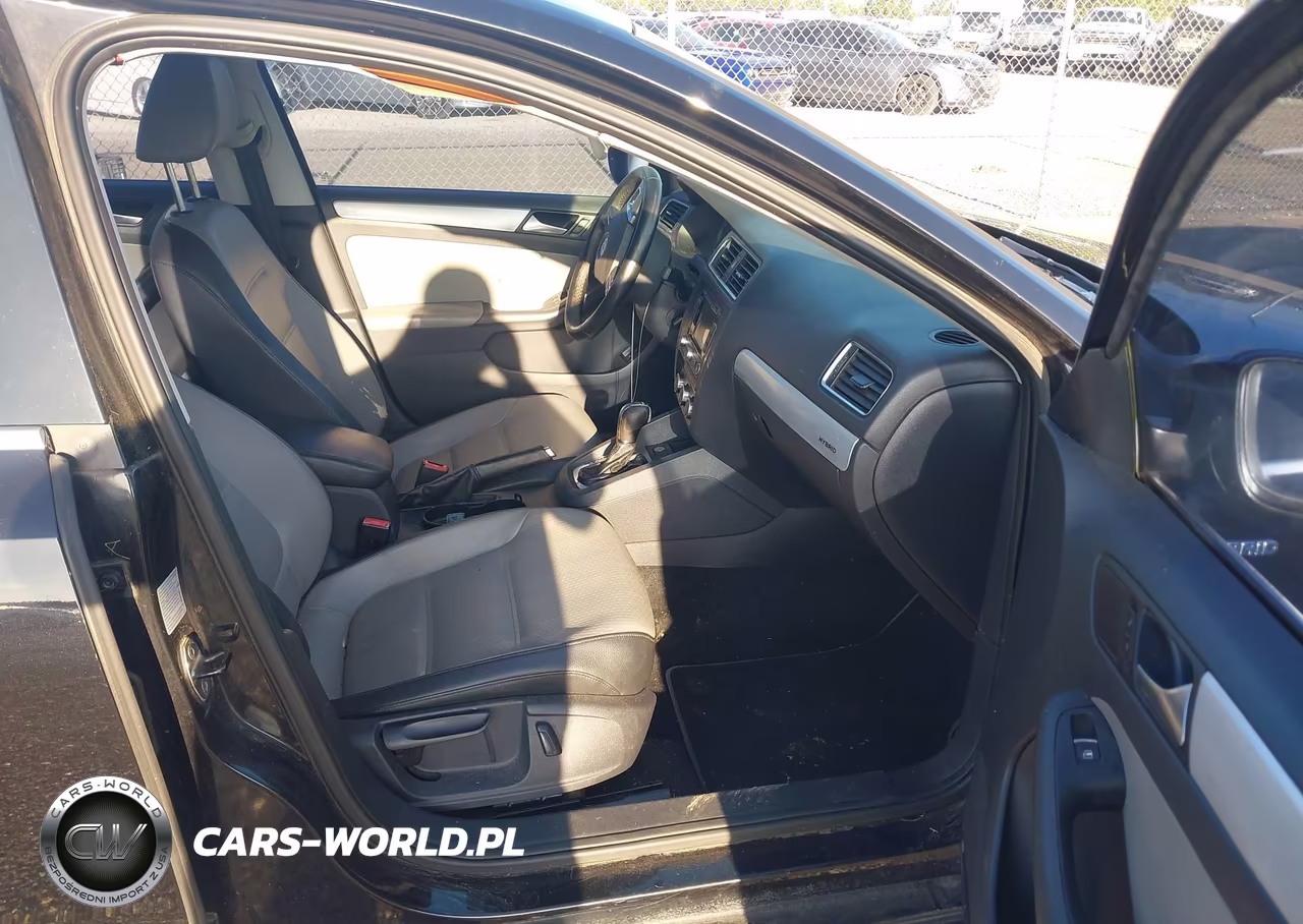 2014 Volkswagen Jetta Hybrid Sel Premium VIN:3VW637AJ9EM207666 - 5