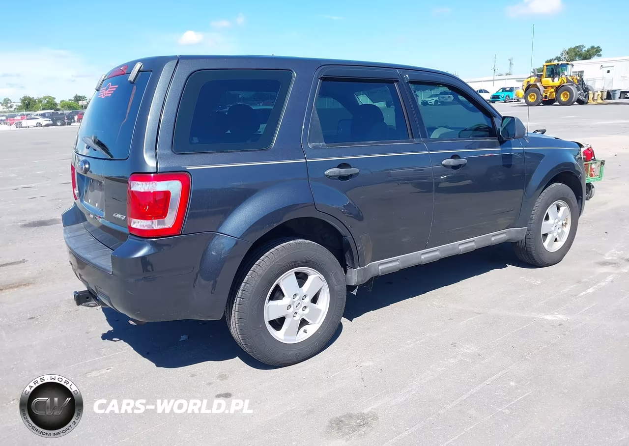 2009 Ford Escape Xls VIN:1FMCU92799KB87140 - 4