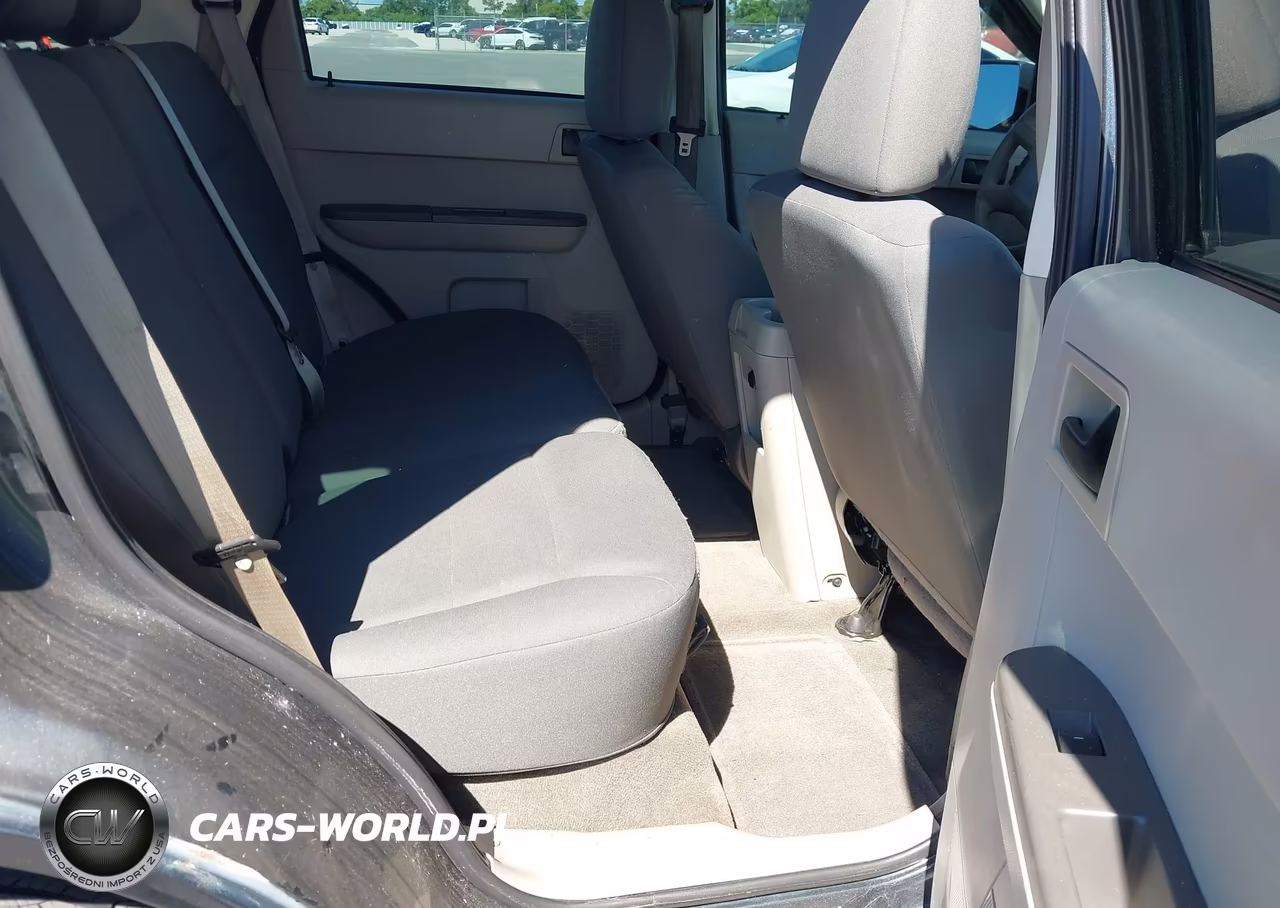 2009 Ford Escape Xls VIN:1FMCU92799KB87140 - 8
