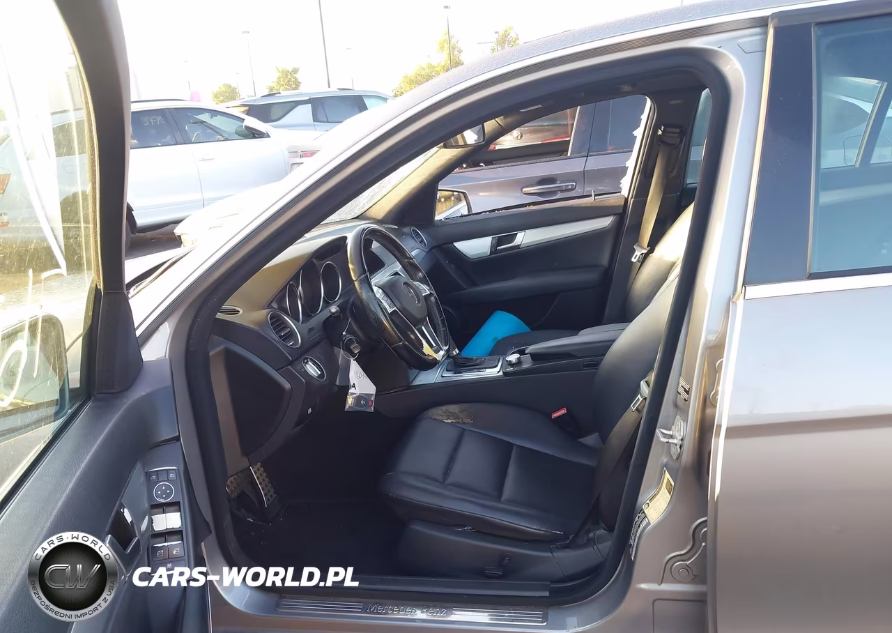 2012 Mercedes-Benz C 250 Sport VIN:WDDGF4HBXCA608235 - 5