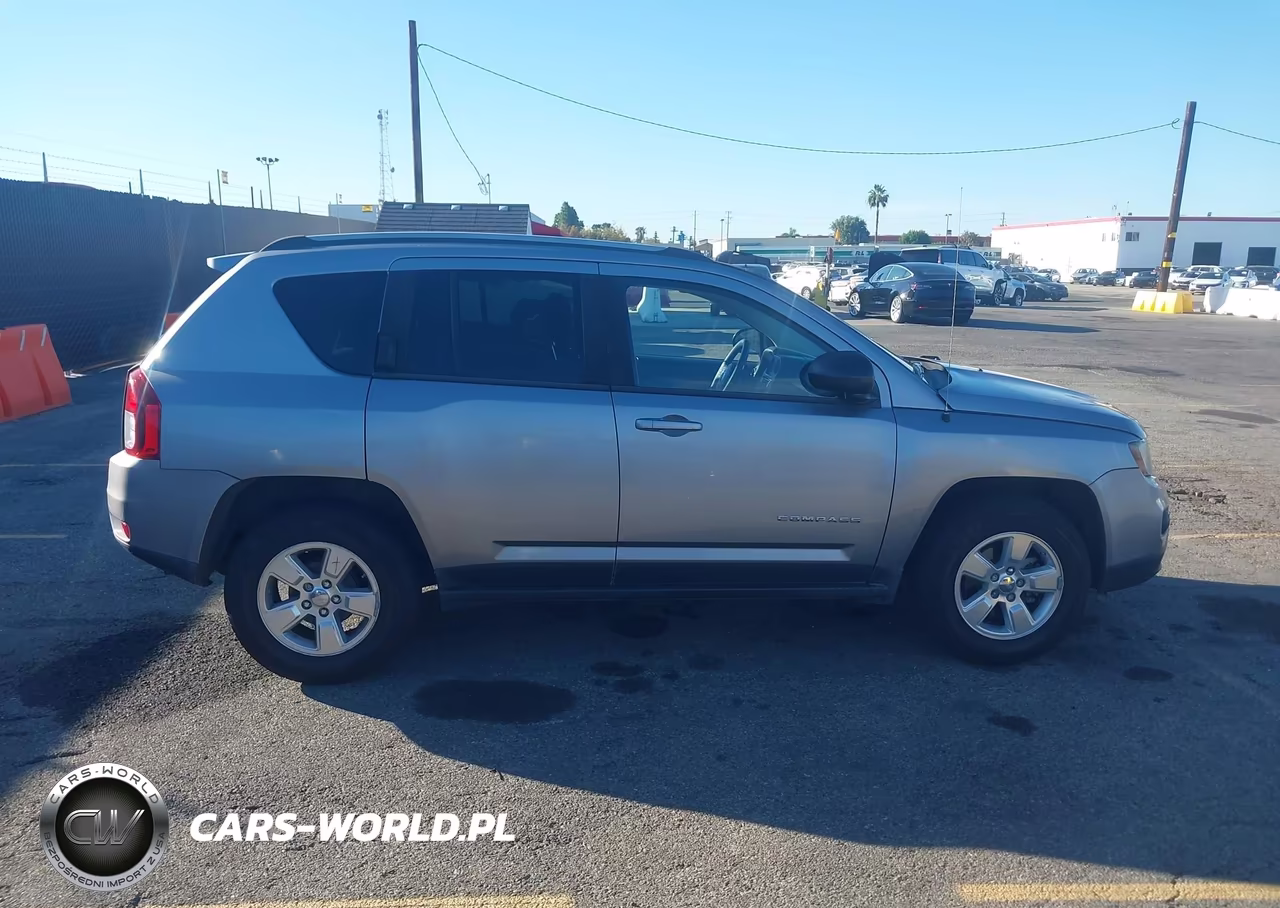 2015 Jeep Compass Sport VIN:1C4NJCBA3FD436871 - 13