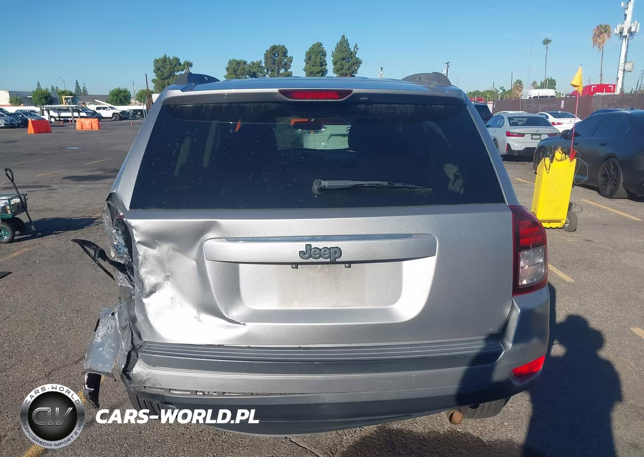 2015 Jeep Compass Sport VIN:1C4NJCBA3FD436871 - 16