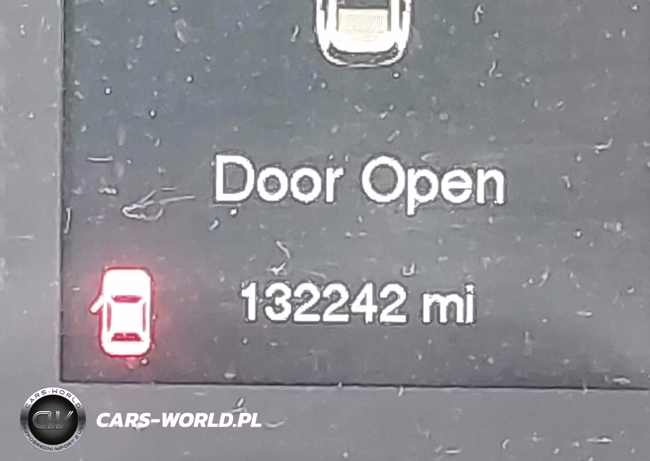 2016 Jeep Cherokee Sport VIN:1C4PJMAB2GW211663 - 15
