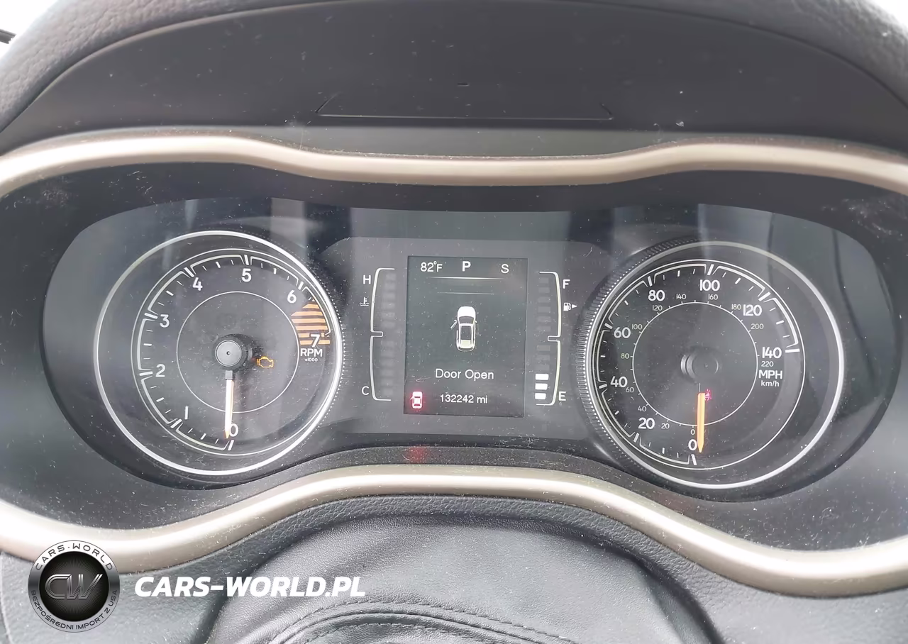 2016 Jeep Cherokee Sport VIN:1C4PJMAB2GW211663 - 7