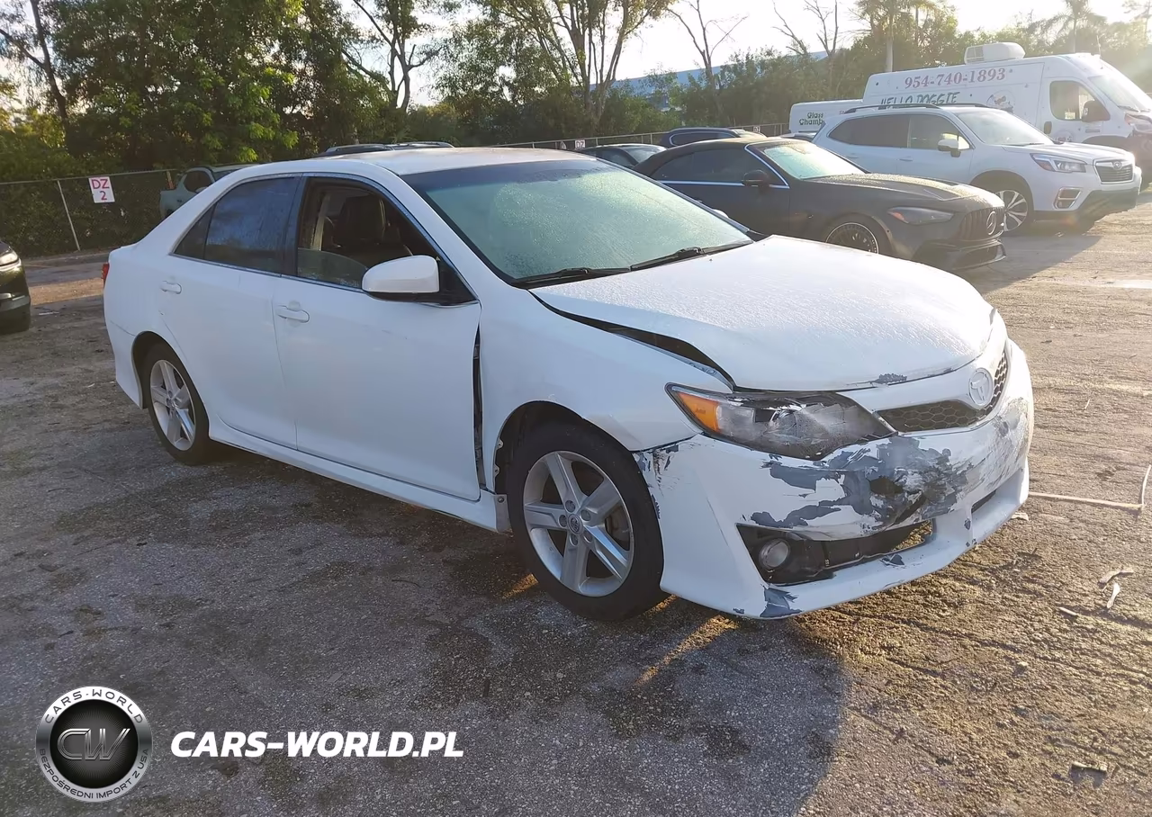 2014 Toyota Camry Se VIN:4T1BF1FK8EU800756 - 1