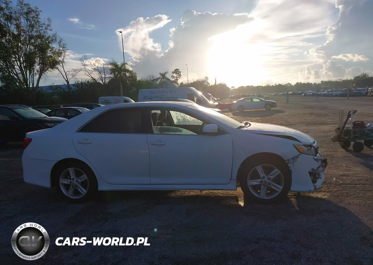 2014 Toyota Camry Se VIN:4T1BF1FK8EU800756 - 13