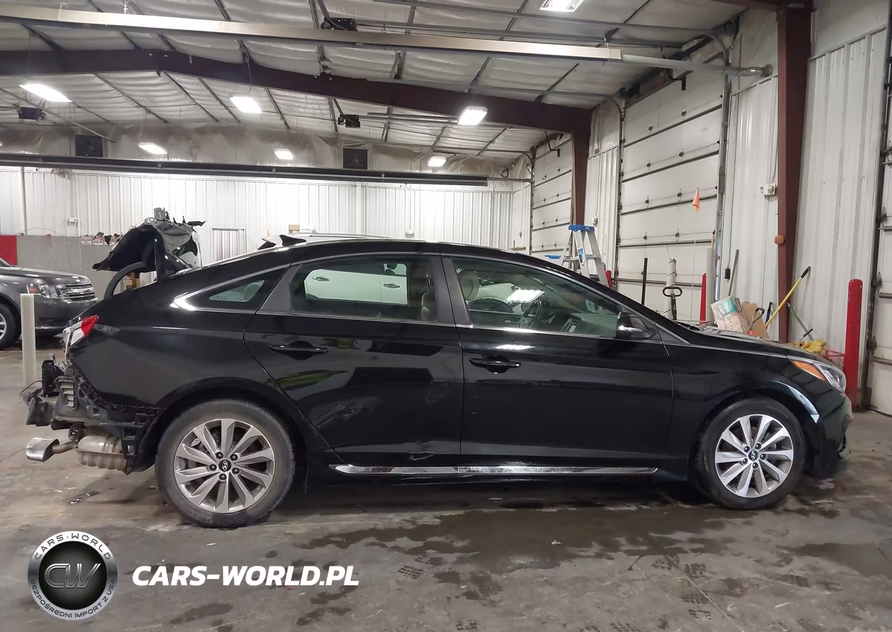 2015 Hyundai Sonata Sport VIN:5NPE34AF8FH072504 - 14