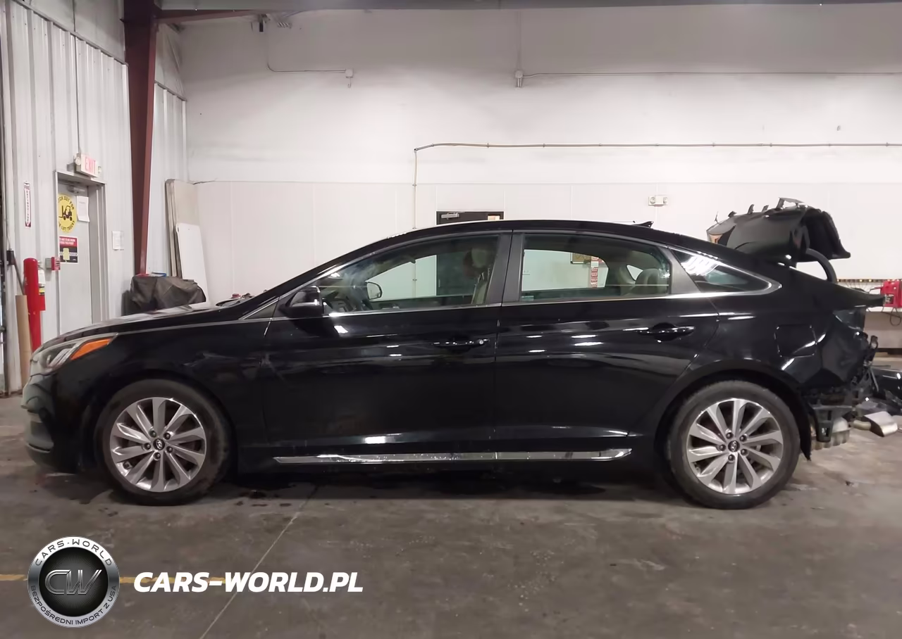 2015 Hyundai Sonata Sport VIN:5NPE34AF8FH072504 - 15