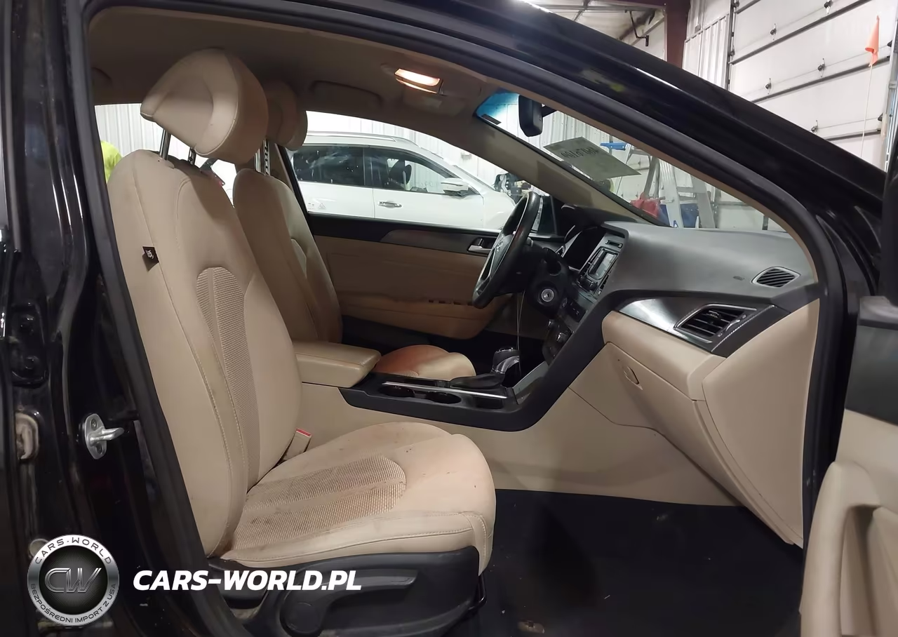 2015 Hyundai Sonata Sport VIN:5NPE34AF8FH072504 - 5