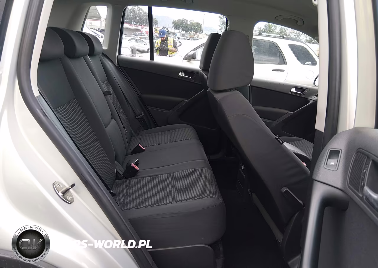 2011 Volkswagen Tiguan S VIN:WVGAV7AX4BW524399 - 8