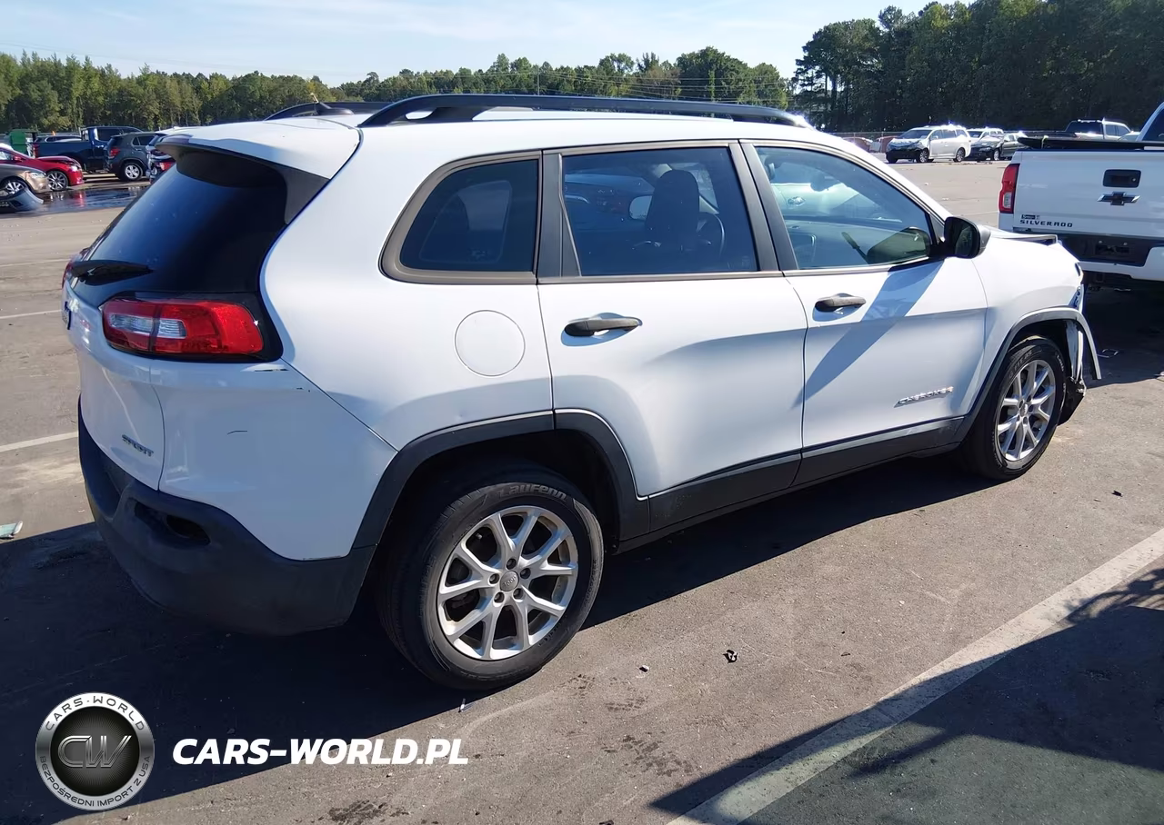 2015 Jeep Cherokee Sport VIN:1C4PJLAB9FW731190 - 4