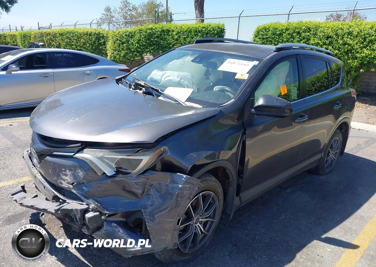 2017 Toyota Rav4 Le VIN:JTMZFREV0HJ111121 - 13
