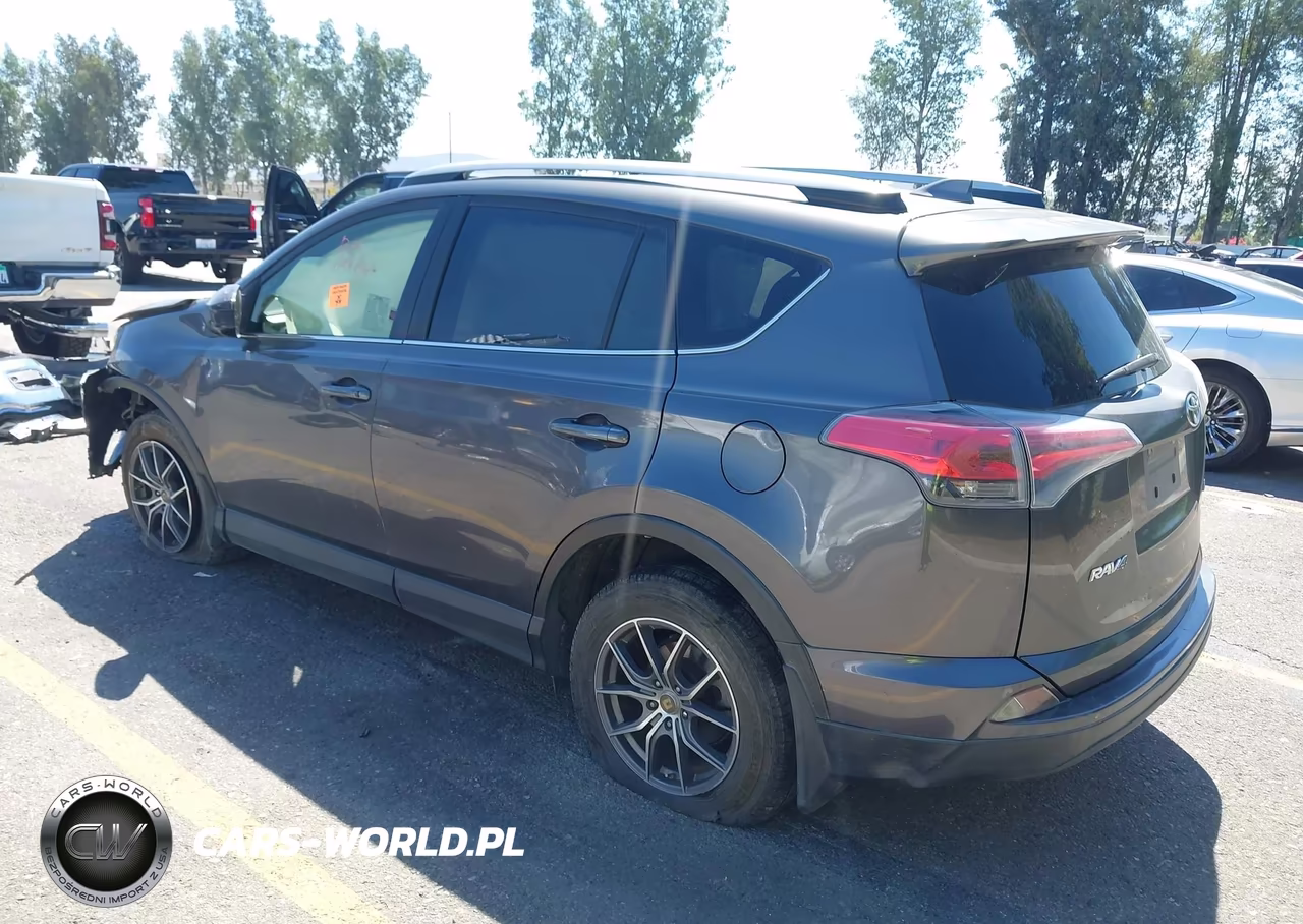 2017 Toyota Rav4 Le VIN:JTMZFREV0HJ111121 - 3