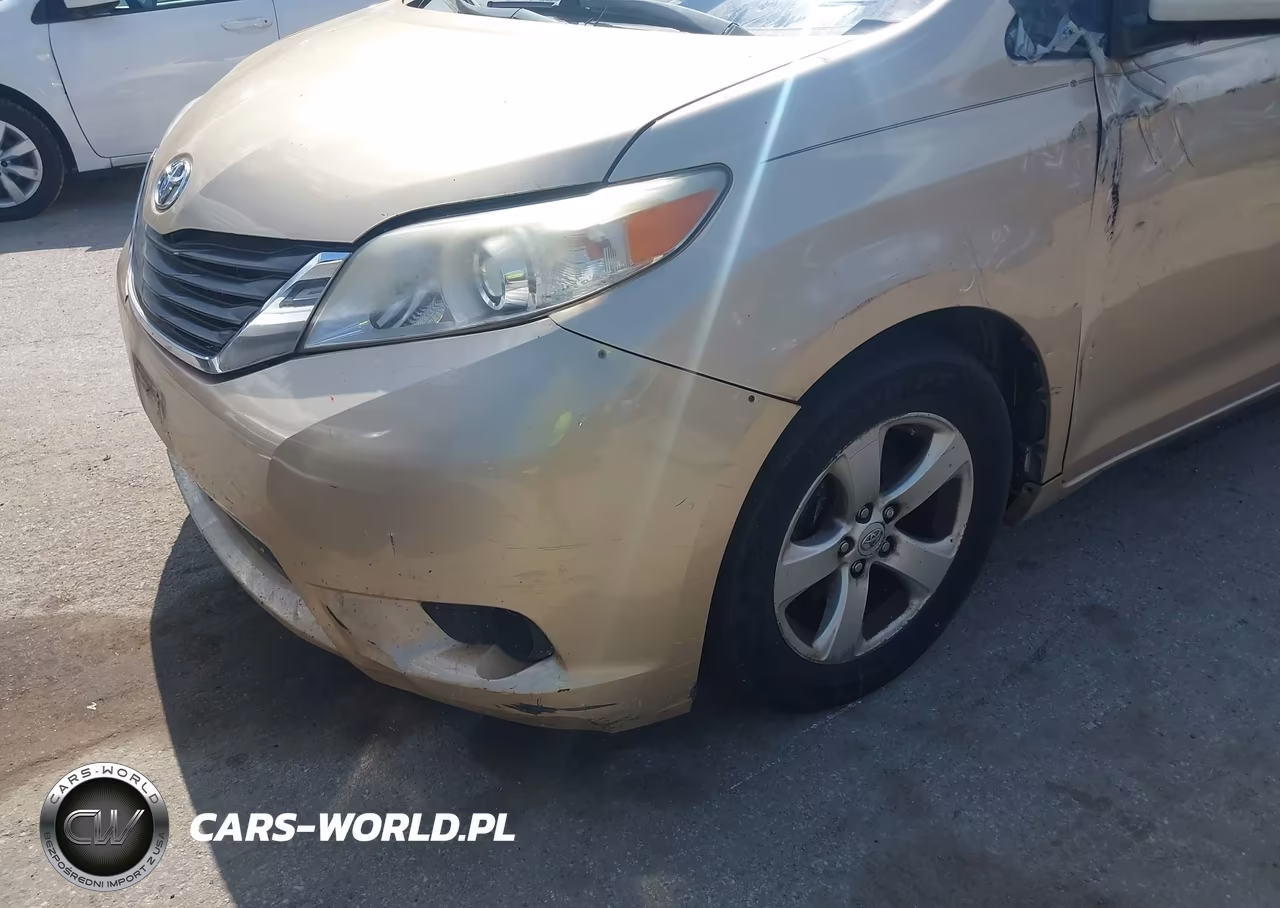 2011 Toyota Sienna Le V6 VIN:5TDKK3DC4BS104676 - 16