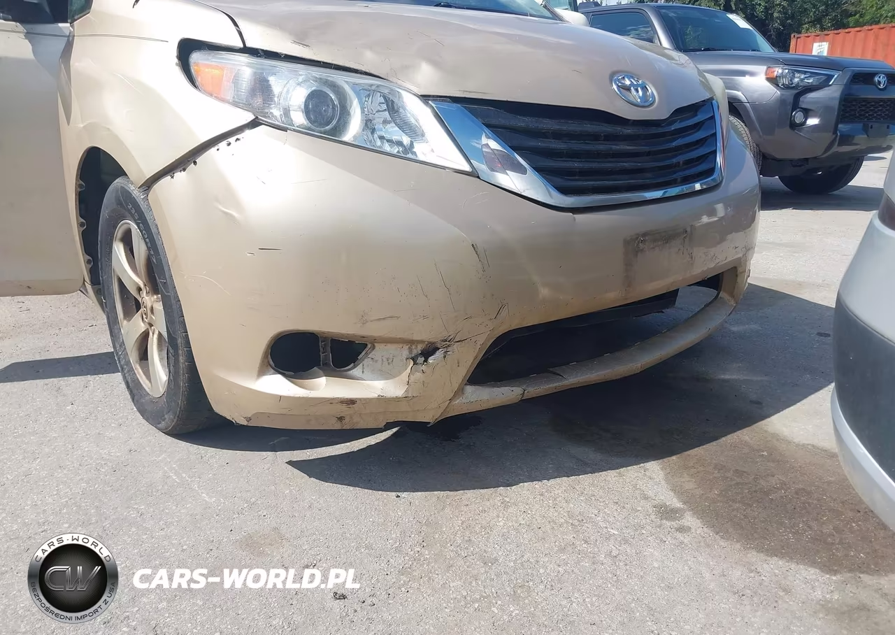 2011 Toyota Sienna Le V6 VIN:5TDKK3DC4BS104676 - 6