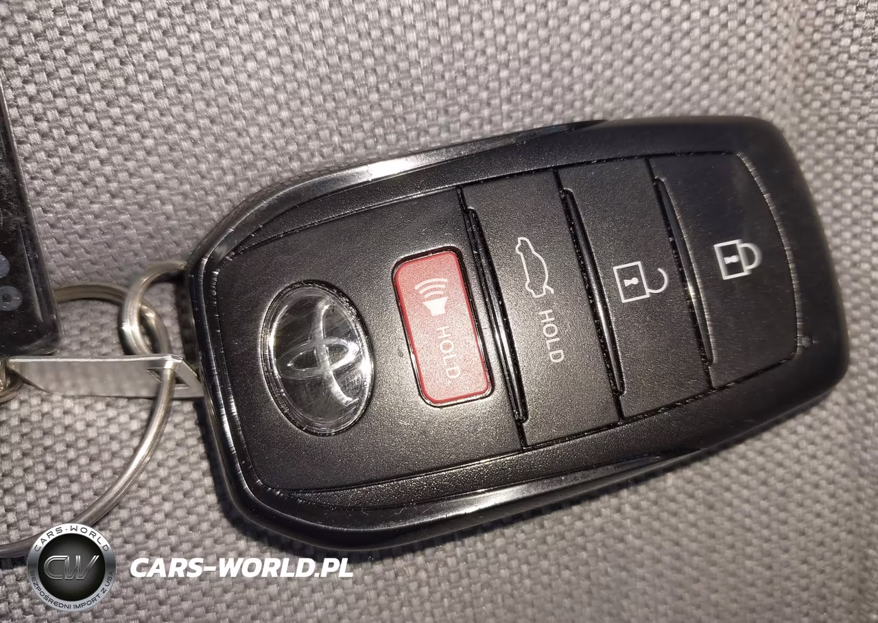 2026 Toyota Camry Le VIN:4T1DAACK5TU778823 - 11