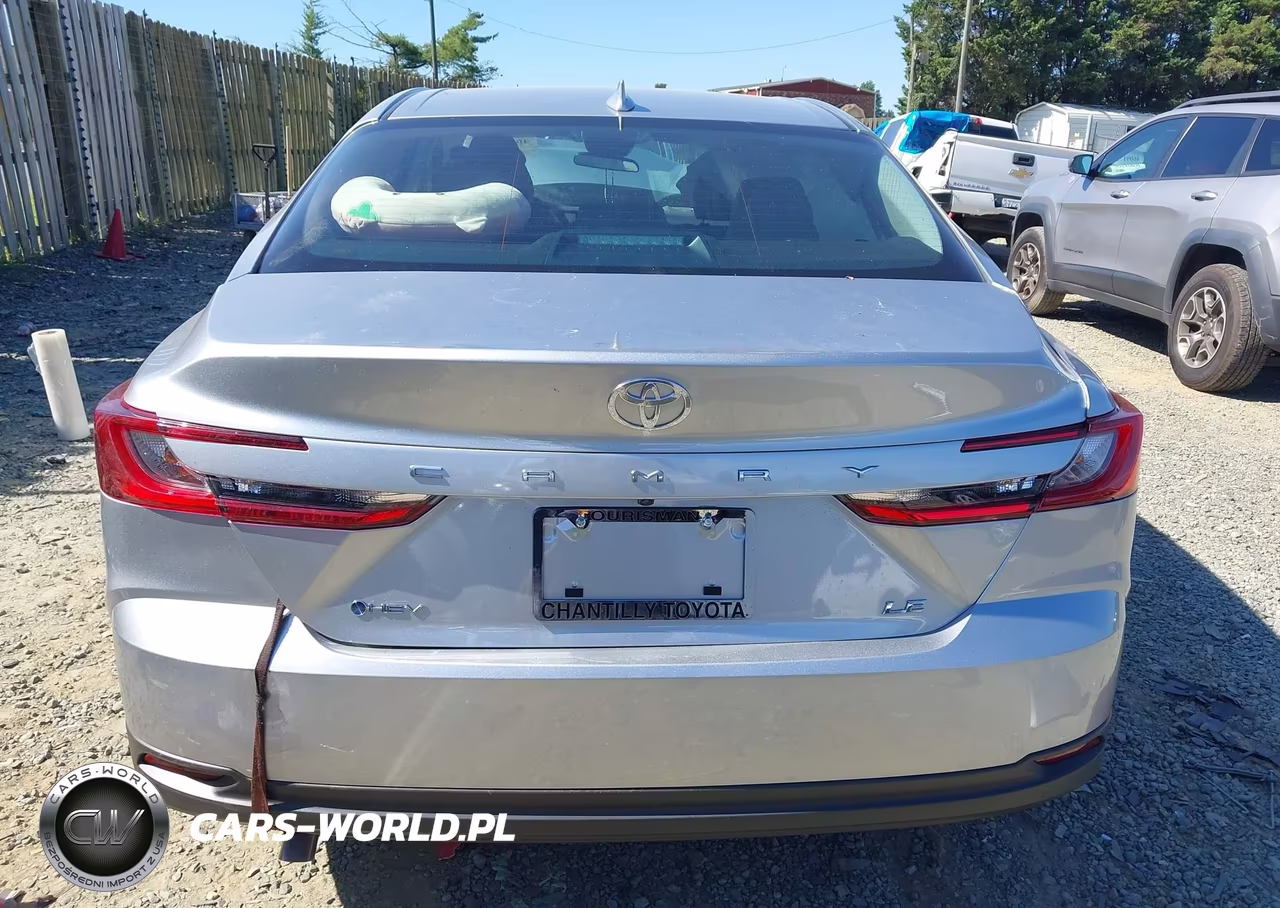 2026 Toyota Camry Le VIN:4T1DAACK5TU778823 - 17