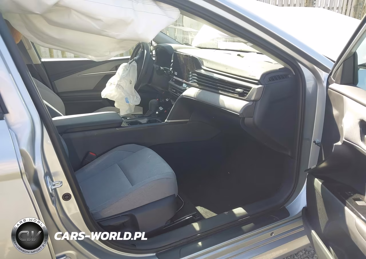 2026 Toyota Camry Le VIN:4T1DAACK5TU778823 - 5