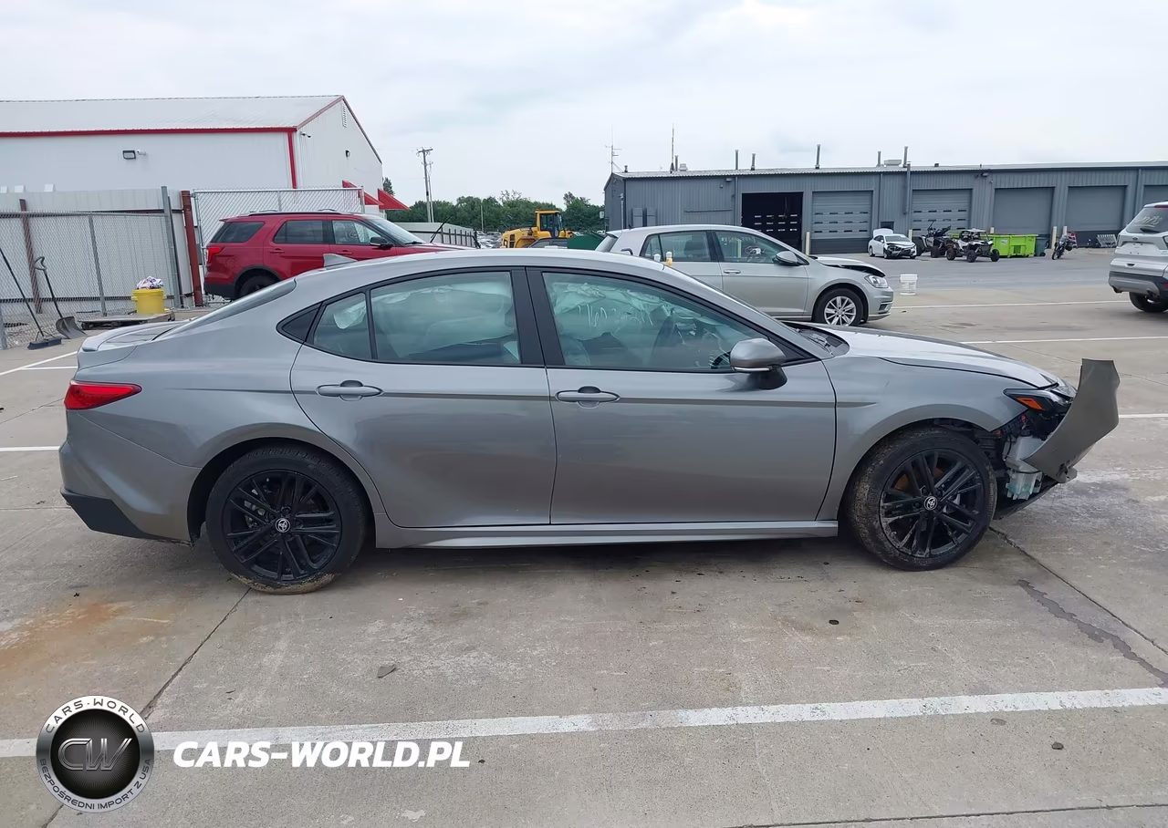2025 Toyota Camry Se VIN:4T1DAACK3SU584032 - 13