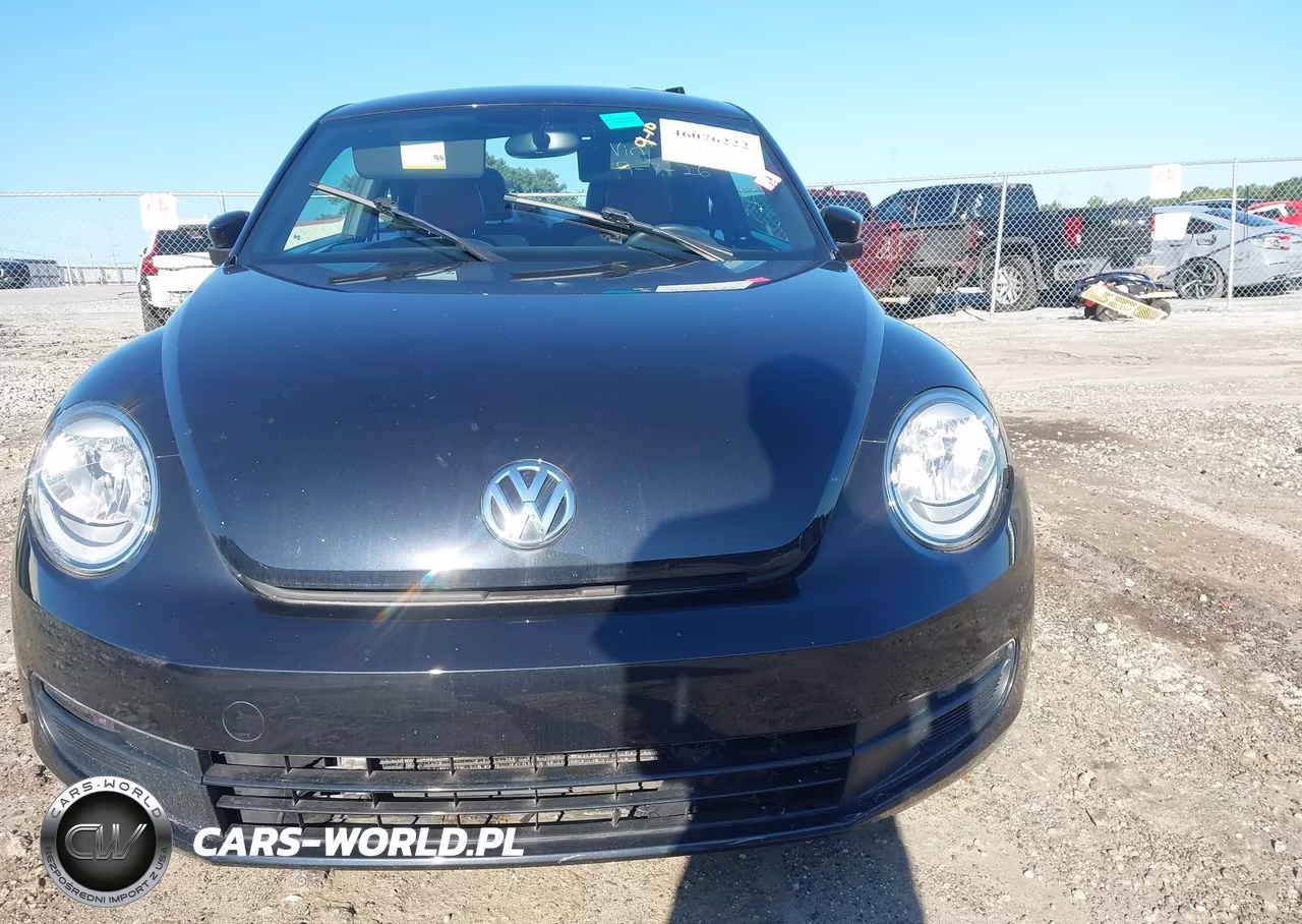 2016 Volkswagen Beetle 1.8T Classic VIN:3VWF17AT7GM638176 - 11