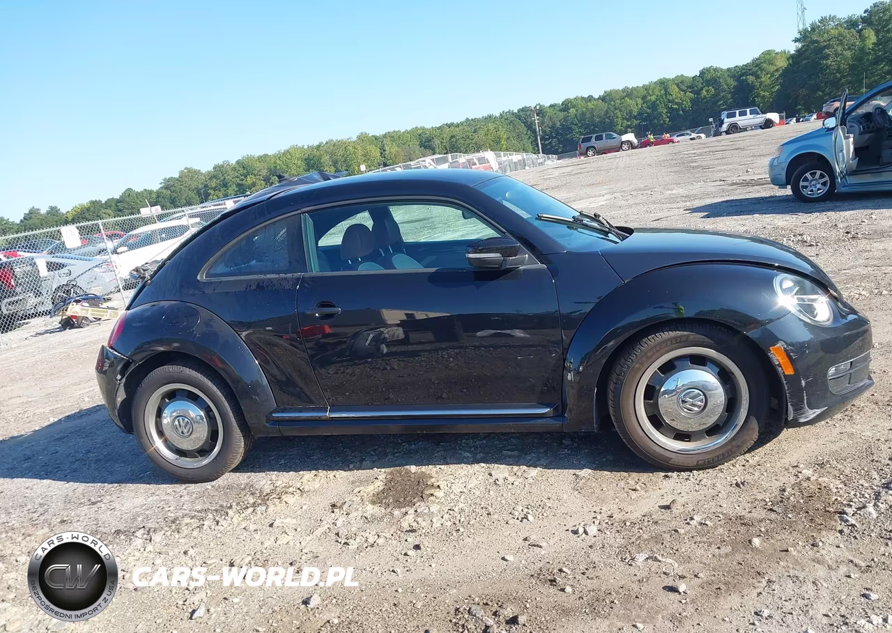 2016 Volkswagen Beetle 1.8T Classic VIN:3VWF17AT7GM638176 - 12