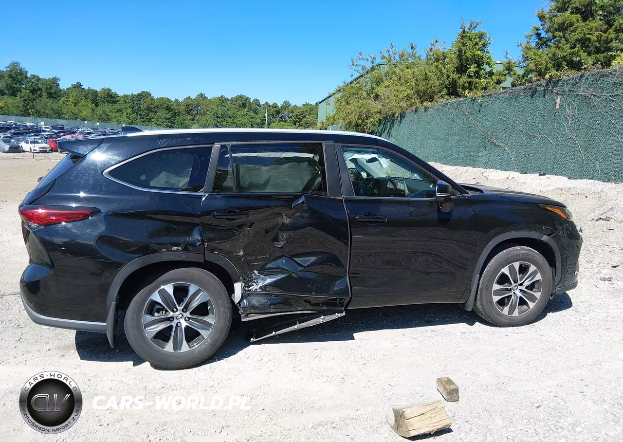 2023 Toyota Highlander Xle VIN:5TDKDRBH8PS038541 - 13