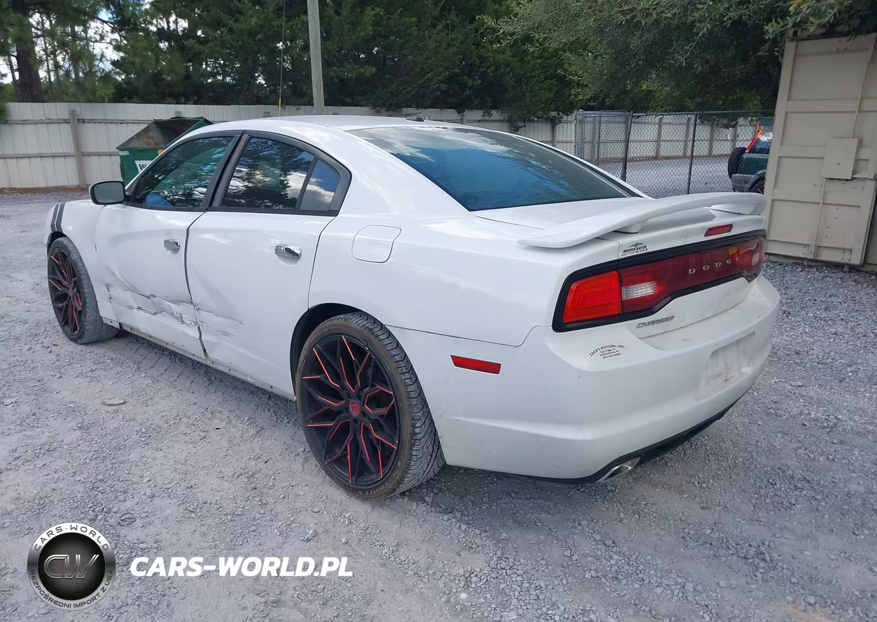 2013 Dodge Charger Sxt VIN:2C3CDXHG3DH557633 - 3