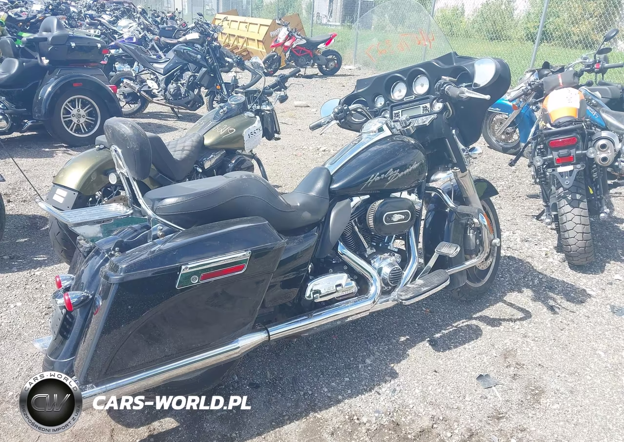 2011 Harley-Davidson Flhx VIN:1HD1KB418BB662377 - 4