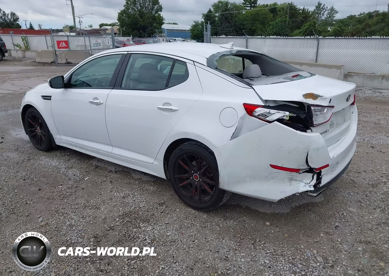 2015 Kia Optima Lx VIN:5XXGM4A77FG460401 - 3
