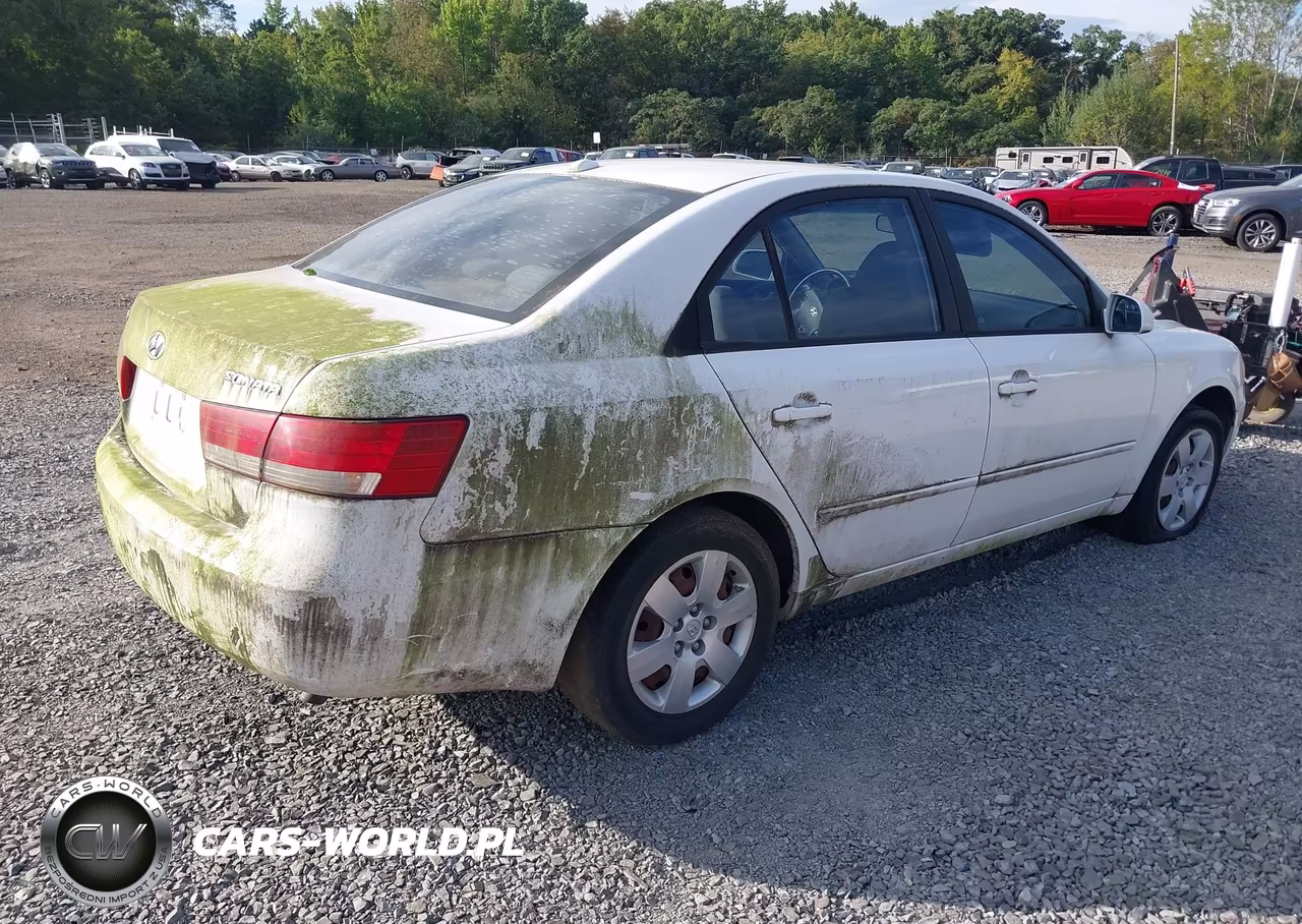 2008 Hyundai Sonata VIN:5NPET46C78H381799 - 4