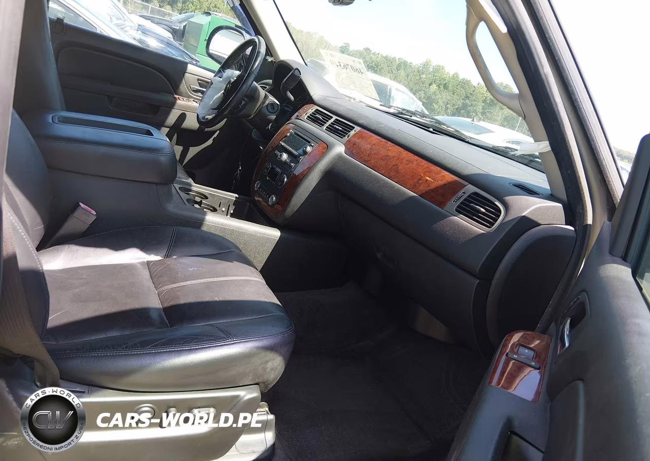 2010 Chevrolet Suburban 1500 Lt1 VIN:1GNUCJE06AR181049 - 5
