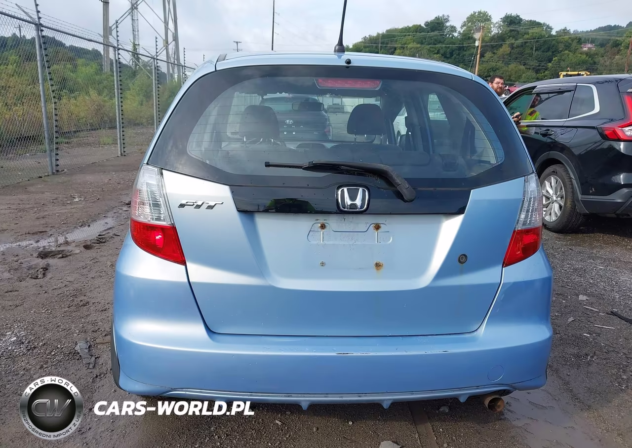 2010 Honda Fit VIN:JHMGE8H27AC027120 - 17