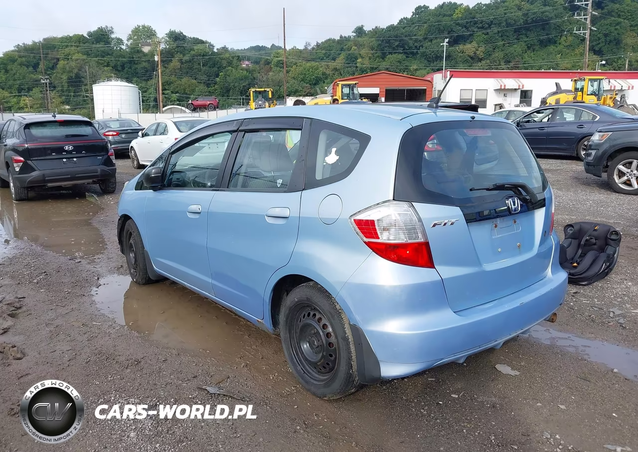 2010 Honda Fit VIN:JHMGE8H27AC027120 - 3