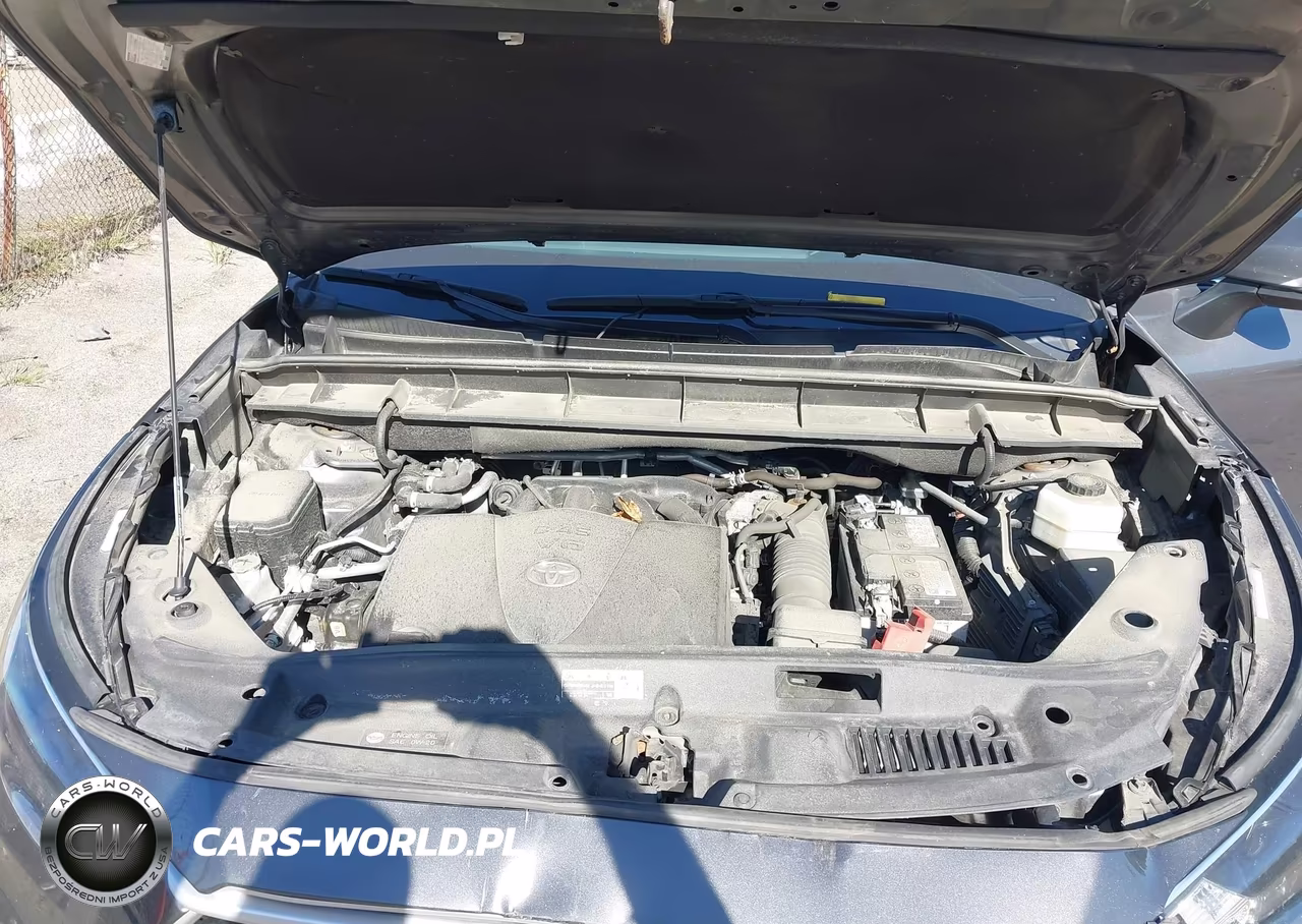 2022 Toyota Highlander Le VIN:5TDBZRBH8NS573626 - 10