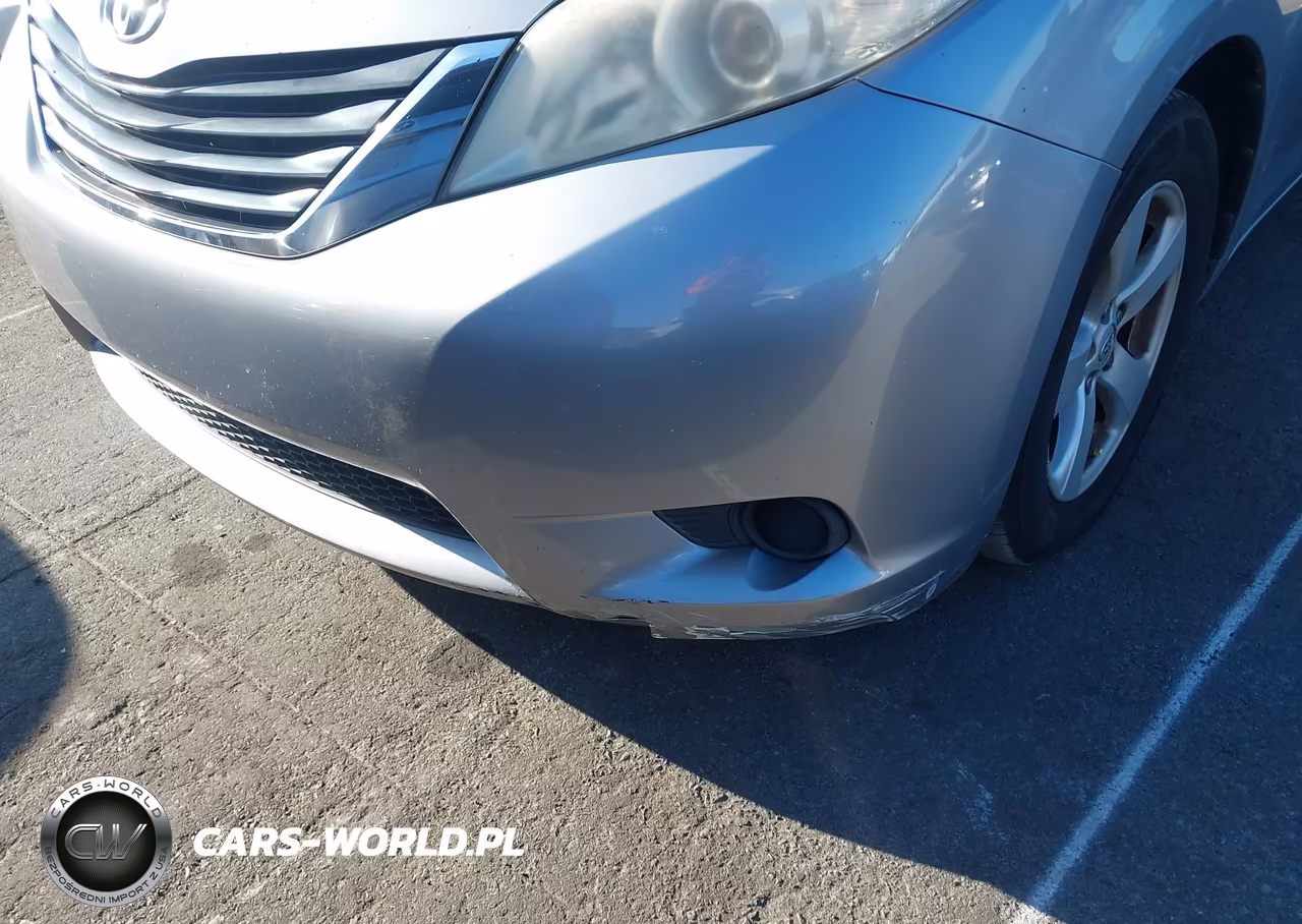 2013 Toyota Sienna Le V6 8 Passenger VIN:5TDKK3DC5DS302475 - 6