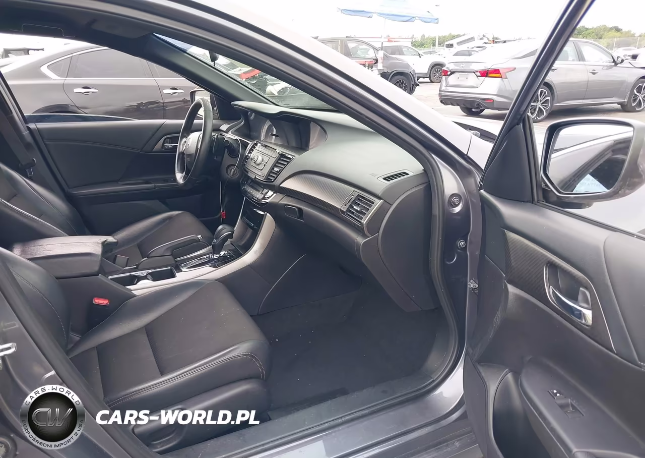 2017 Honda Accord Sport VIN:1HGCR2F51HA077324 - 5