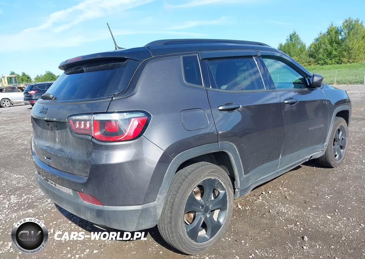 2020 Jeep Compass Altitude 4X4 VIN:3C4NJDBB3LT139605 - 4